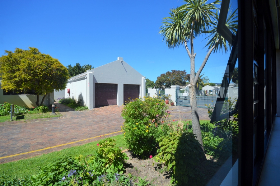 3 Bedroom Property for Sale in Bizweni Western Cape